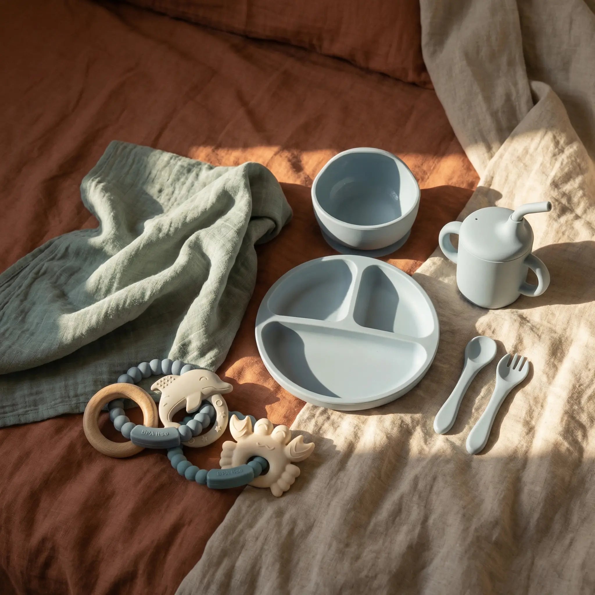 Blue silicone baby dining set with suction plate and spoon
