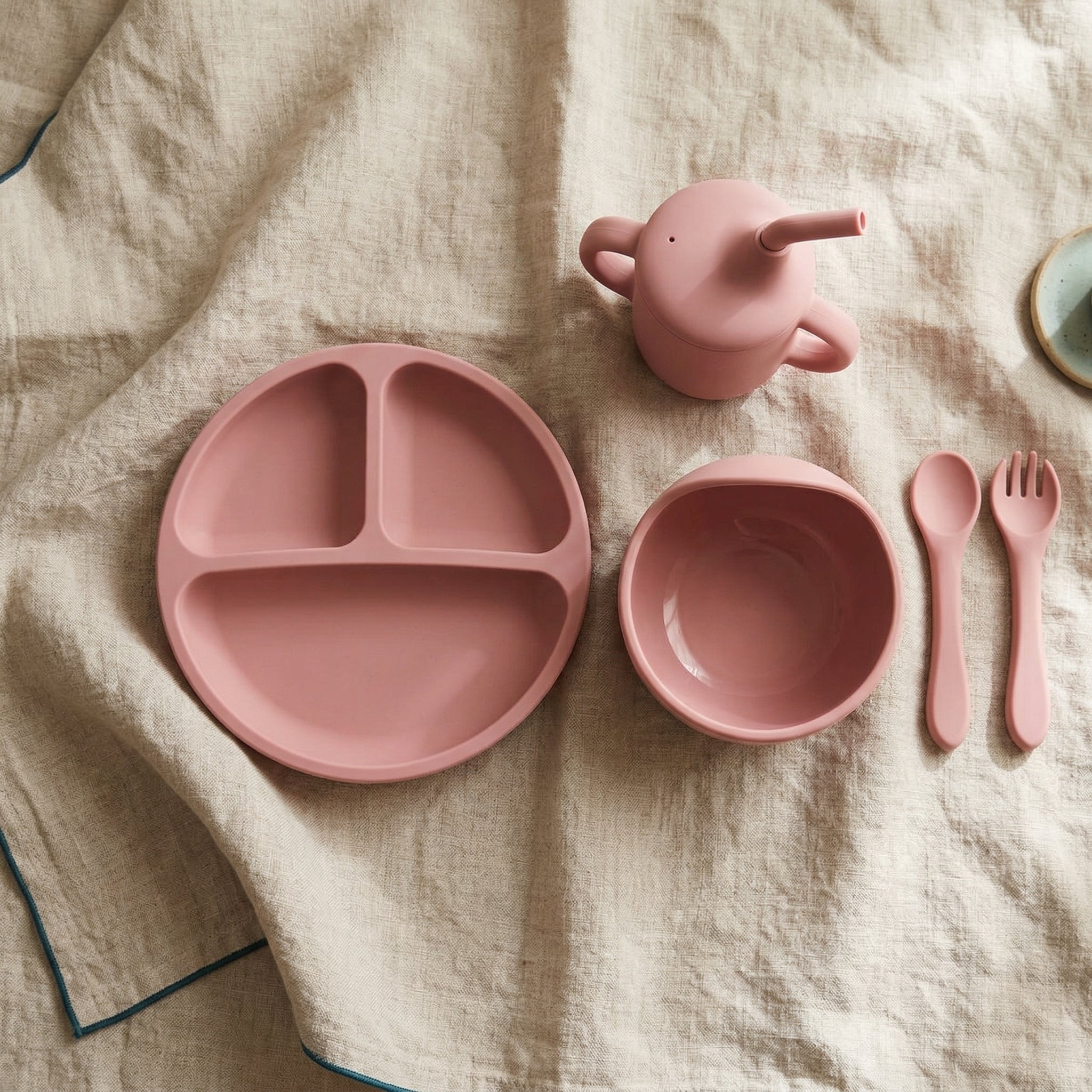 Rosewood toned silicone baby dining set with plate and cup